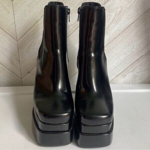 Jeffrey Campbell Black Patent Platform Chelsea Zip Boots
